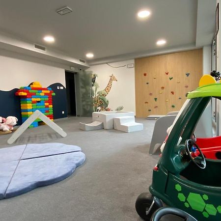 Apartament Magma Z Basenem Morska Klifowa Rewal Esterno foto