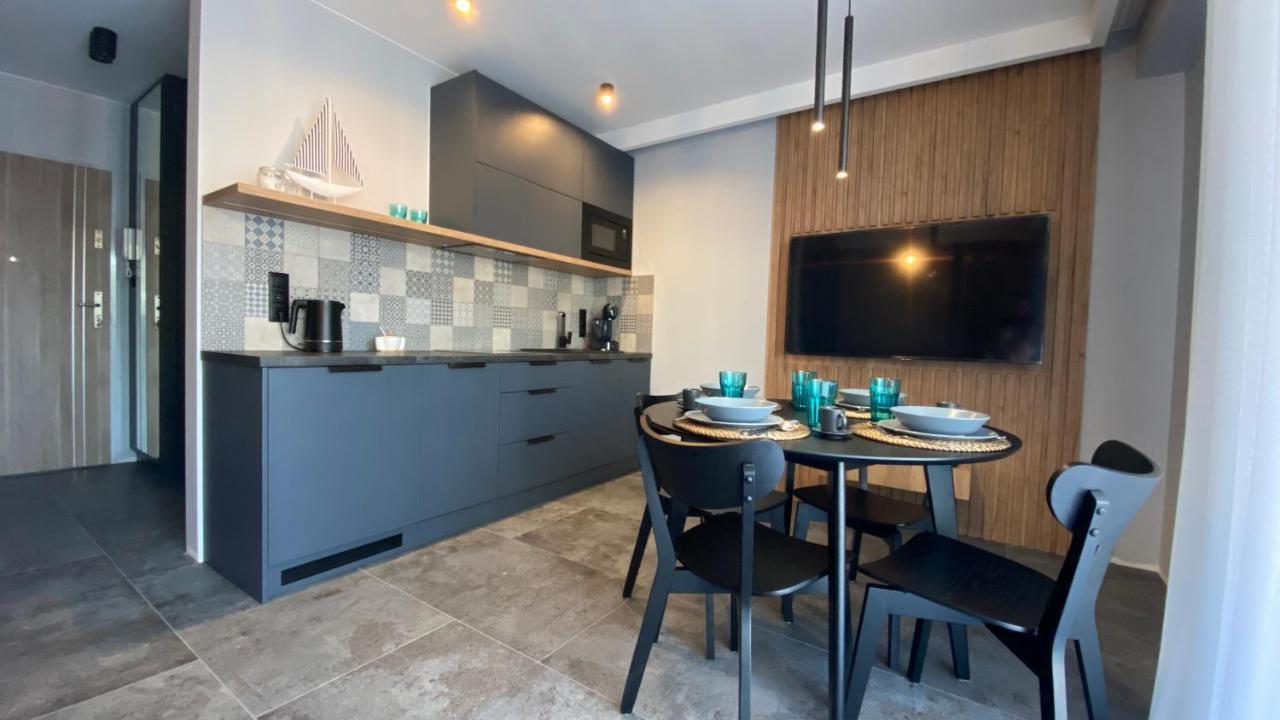 Apartament Magma Z Basenem Morska Klifowa Rewal Esterno foto