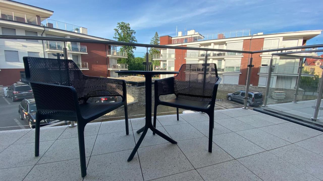 Apartament Magma Z Basenem Morska Klifowa Rewal Esterno foto