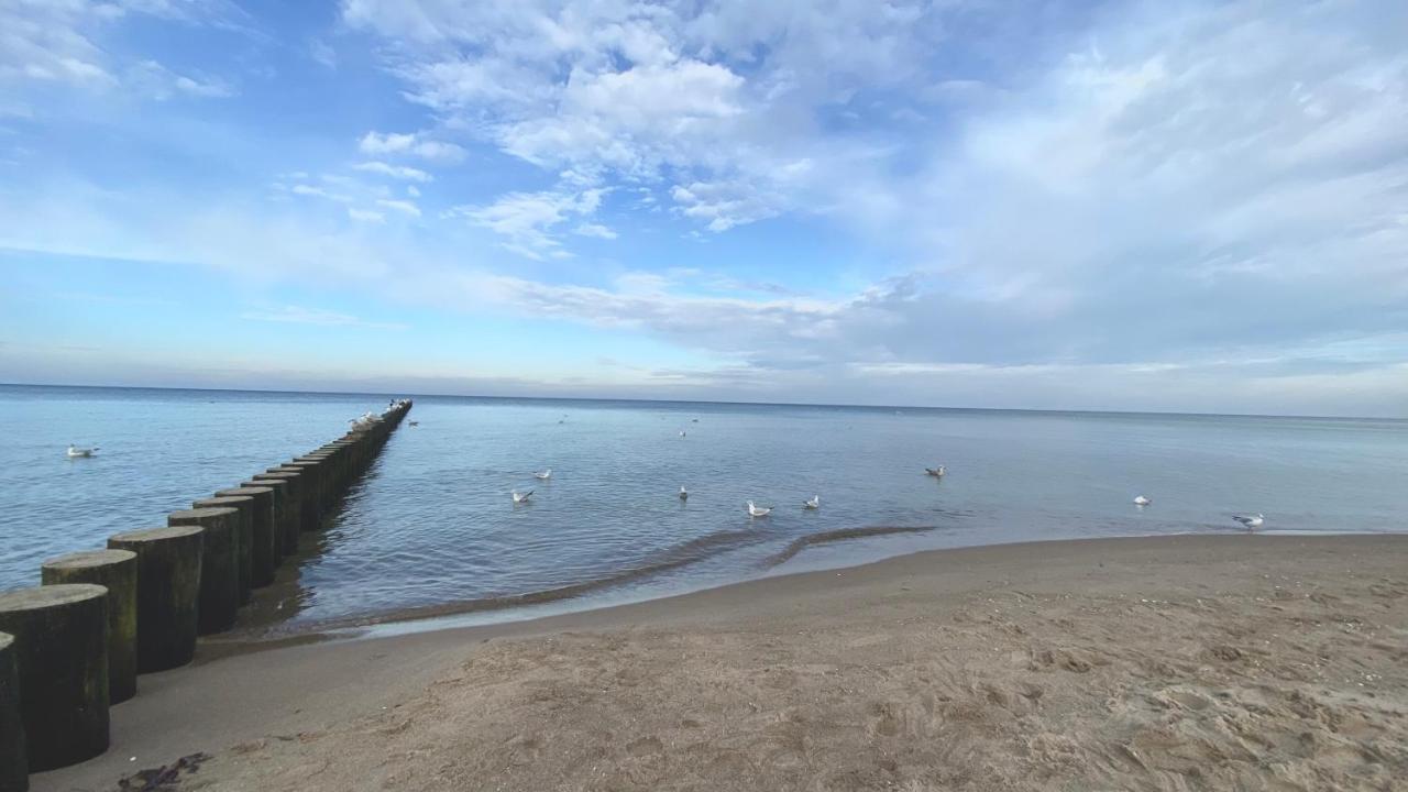 Apartament Magma Z Basenem Morska Klifowa Rewal Esterno foto
