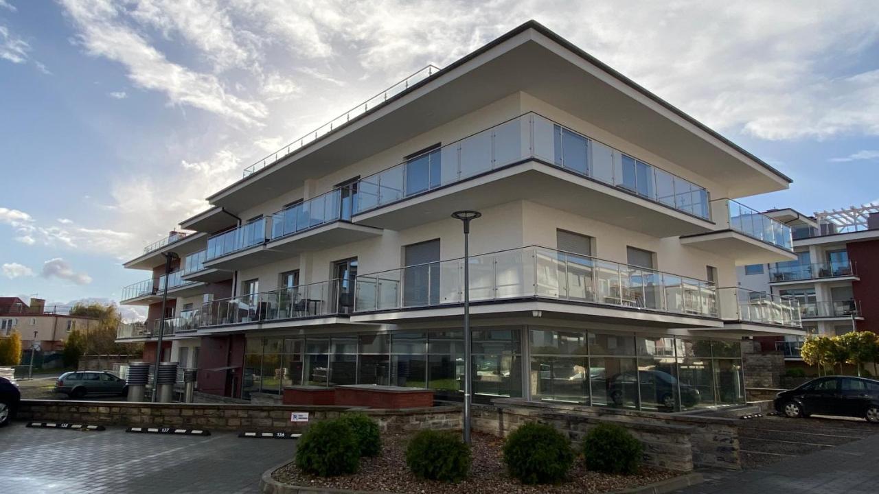Apartament Magma Z Basenem Morska Klifowa Rewal Esterno foto
